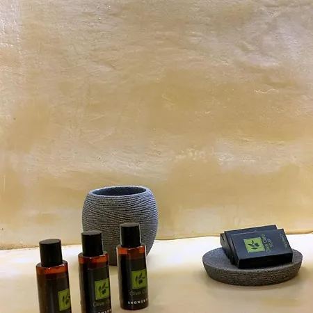 M Santorini Conelia Cave * Fíra