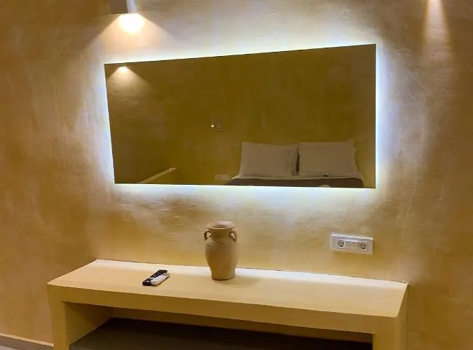 M Santorini Conelia Cave Апартаменты *