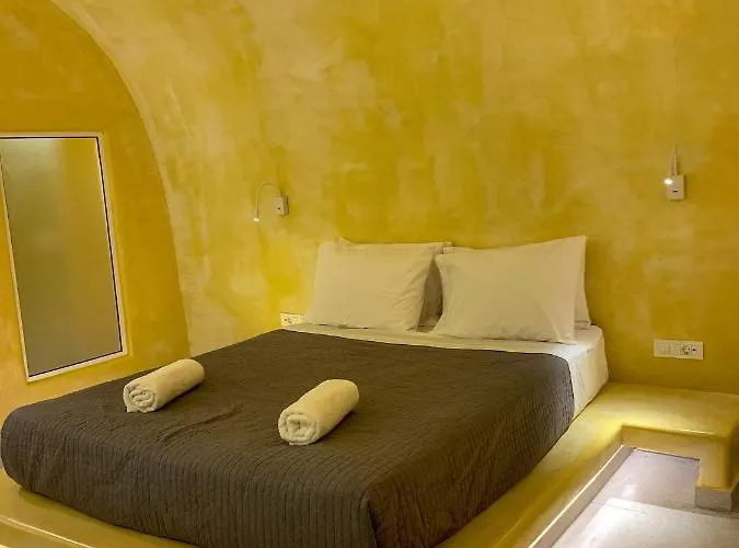 Апартаменты M Santorini Conelia Cave