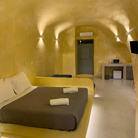 Апартаменты M Santorini Conelia Cave Тира